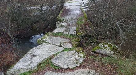 camino de piedras